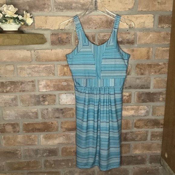 TEHAMA Activewear Striped Dress - Picture 8 of 9